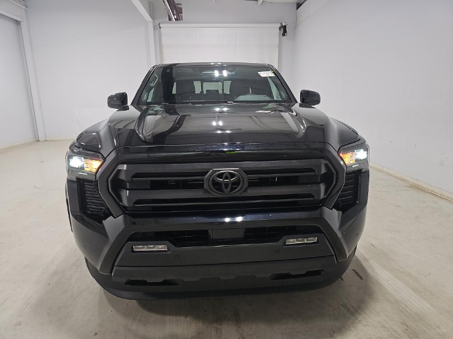 2024 Toyota Tacoma SR5 4WD