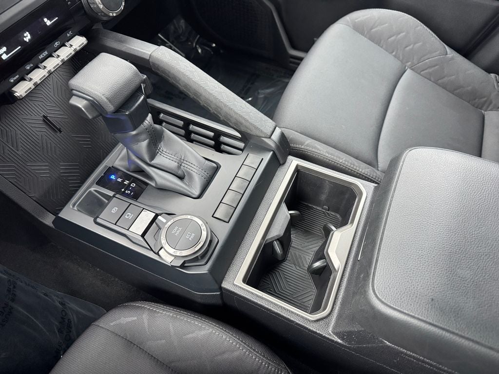 2024 Toyota Tacoma SR5 4WD