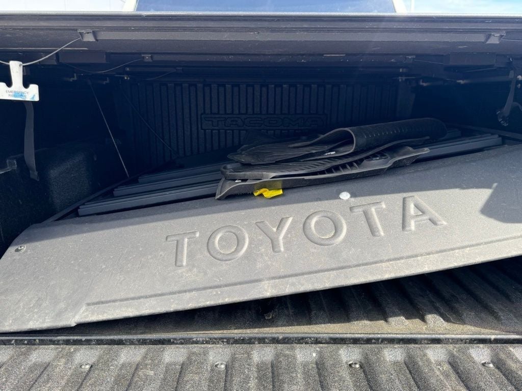 2024 Toyota Tacoma SR5 4WD