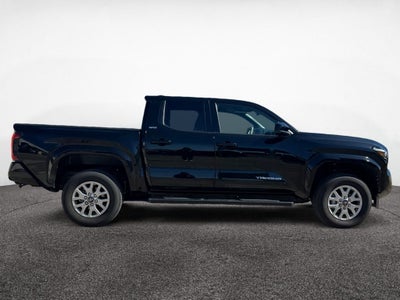 2025 Toyota Tacoma SR5 4WD