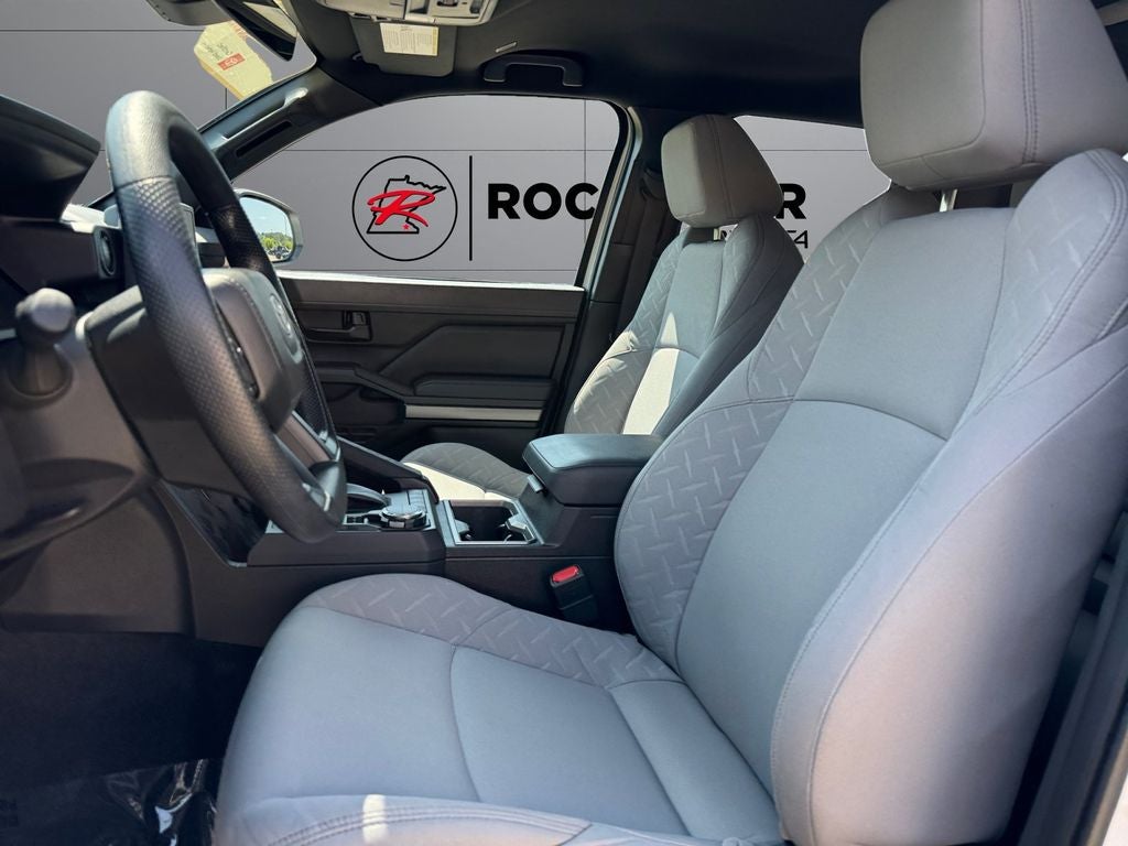 2025 Toyota Tacoma SR5 - Photo 10