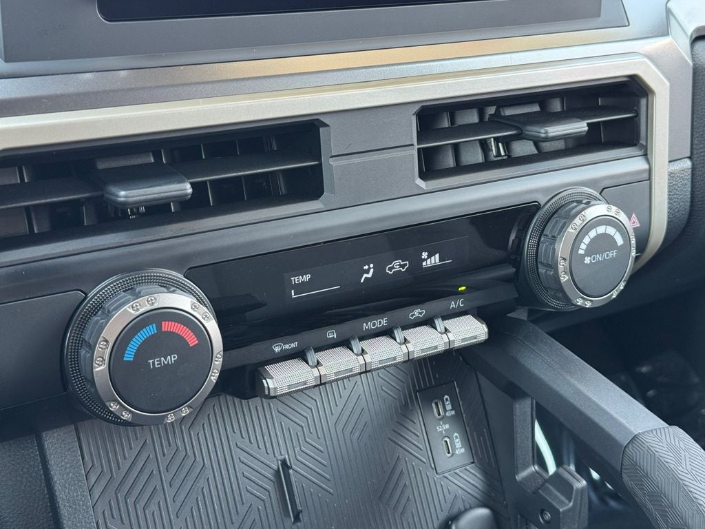 2025 Toyota Tacoma SR5 - Photo 23