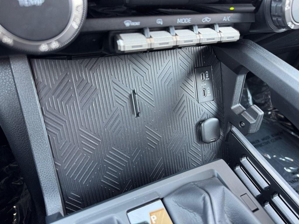 2025 Toyota Tacoma SR5 - Photo 24