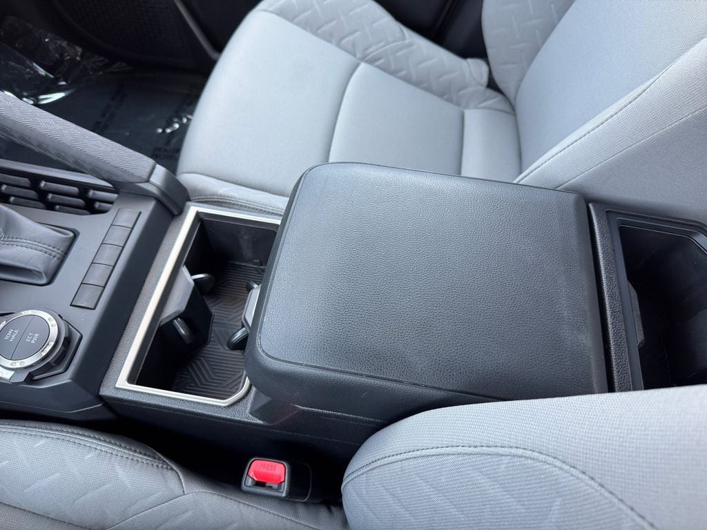 2025 Toyota Tacoma SR5 - Photo 27