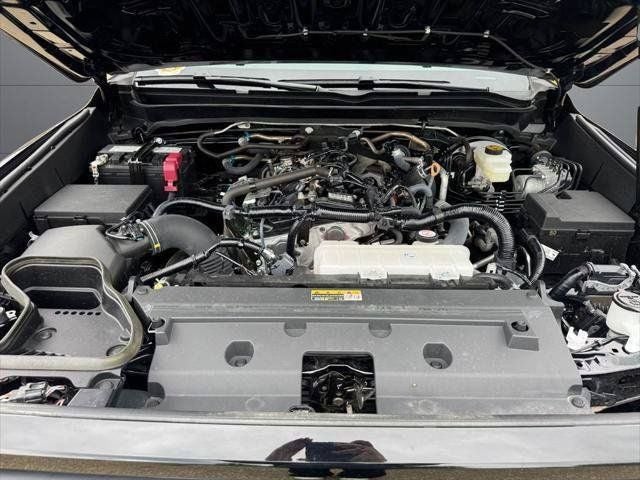 2025 Toyota Tacoma SR5 4WD