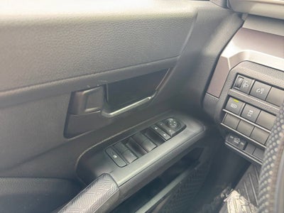 2025 Toyota Tacoma SR5 4WD