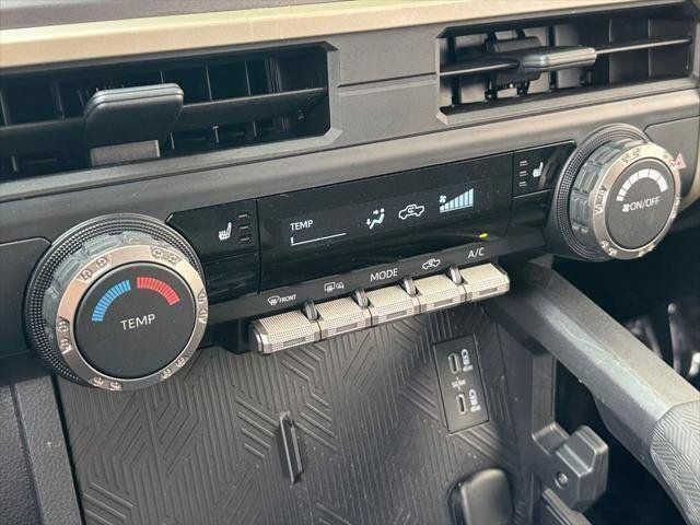 2025 Toyota Tacoma SR5 4WD