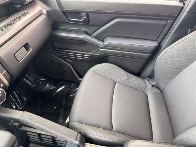 2025 Toyota Tacoma SR5 4WD