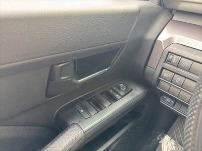 2025 Toyota Tacoma SR5 4WD