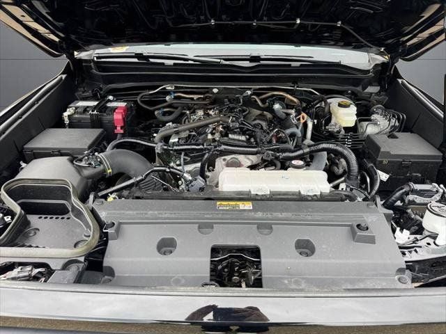 2025 Toyota Tacoma SR5 4WD