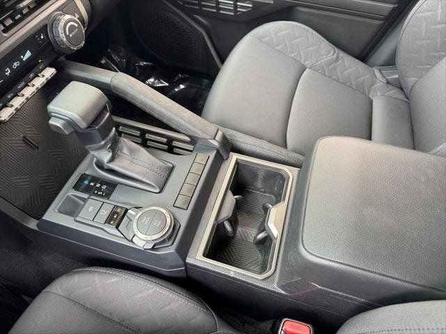 2025 Toyota Tacoma SR5 4WD