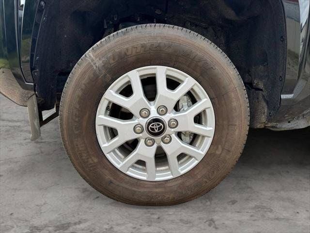 2025 Toyota Tacoma SR5 4WD