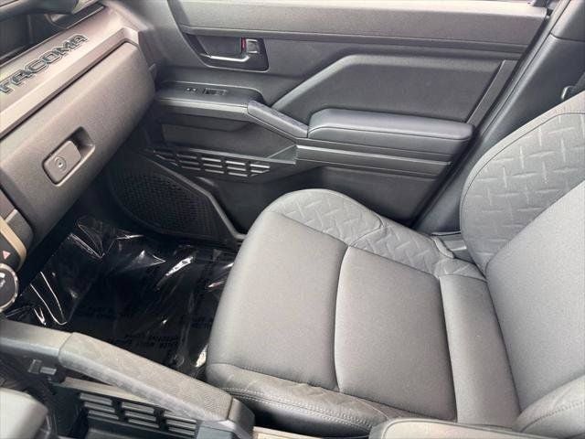 2025 Toyota Tacoma SR5 4WD