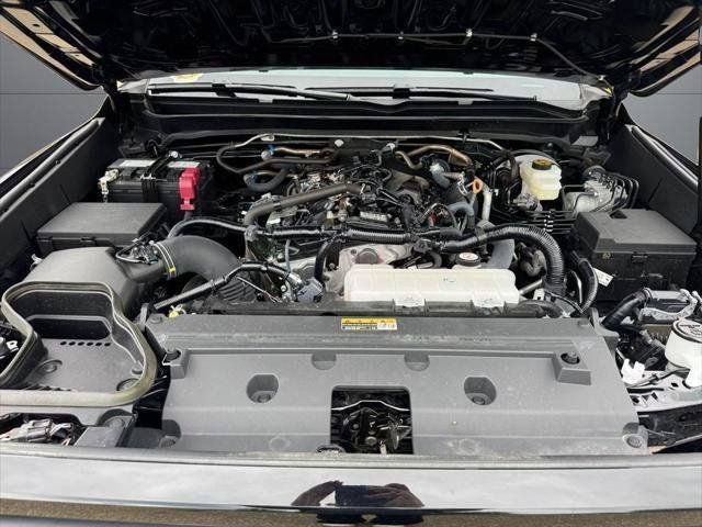 2025 Toyota Tacoma SR5 4WD