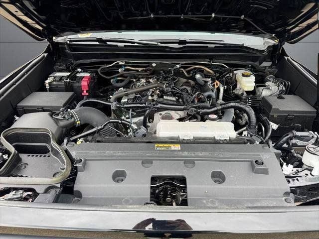 2025 Toyota Tacoma SR5 4WD
