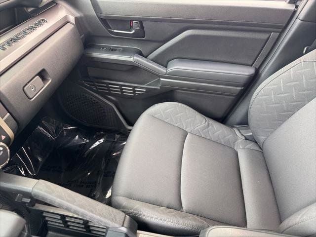 2025 Toyota Tacoma SR5 4WD