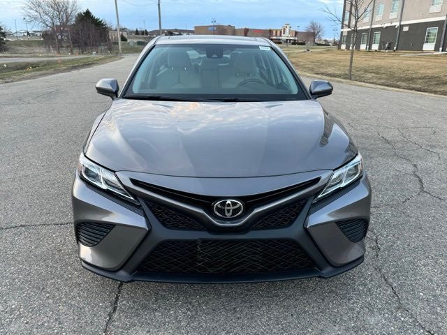 2019 Toyota Camry SE FWD