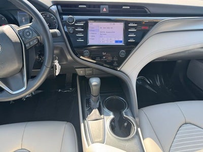 2019 Toyota Camry SE FWD
