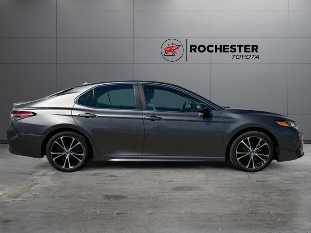 2019 Toyota Camry SE FWD