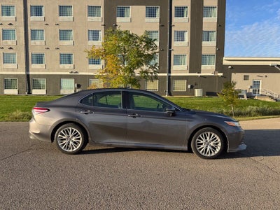 2018 Toyota Camry XLE FWD