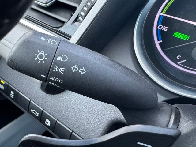 2018 Toyota Camry Hybrid SE FWD