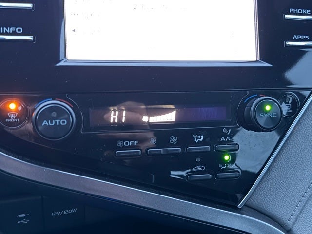 2018 Toyota Camry Hybrid LE FWD