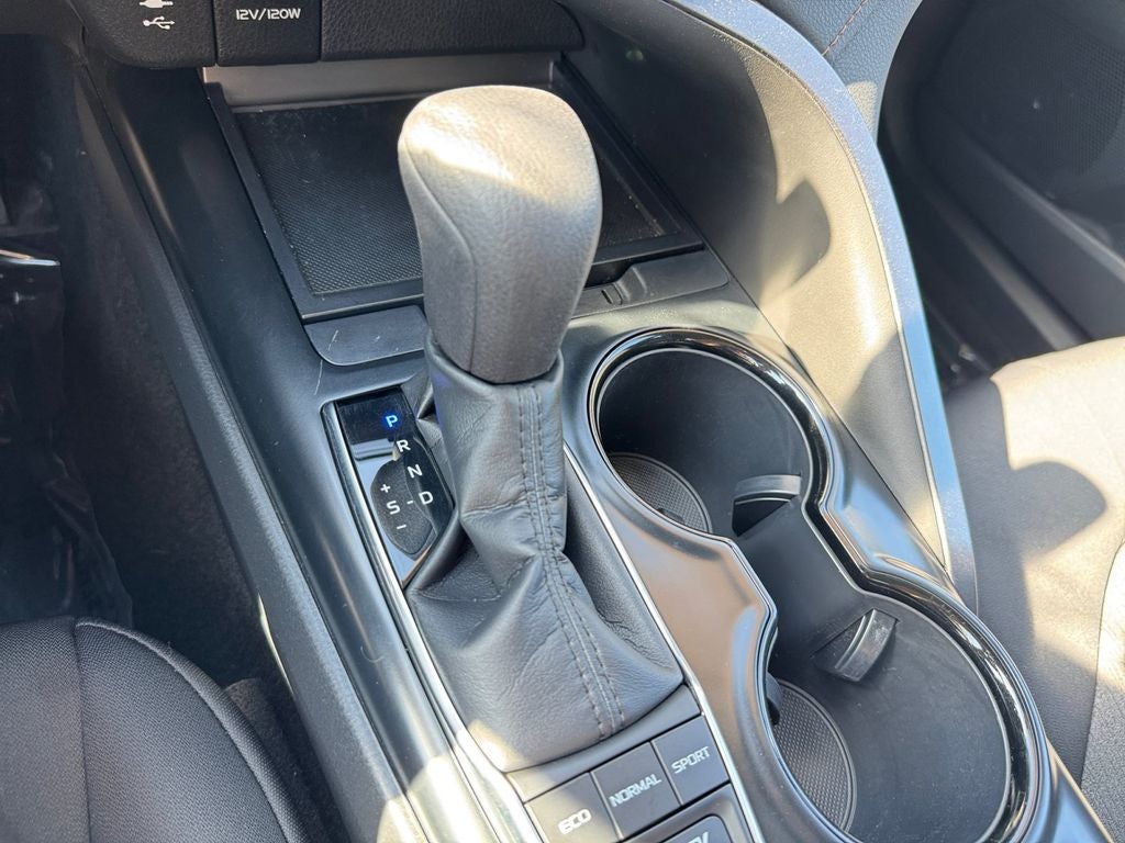 2019 Toyota Camry Hybrid LE FWD