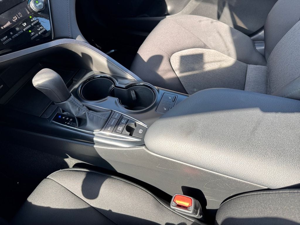 2019 Toyota Camry Hybrid LE FWD