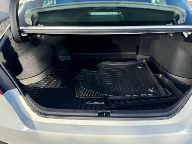 2019 Toyota Camry Hybrid LE FWD