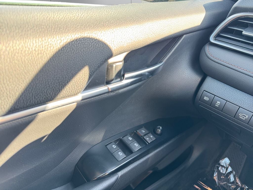 2019 Toyota Camry Hybrid LE FWD