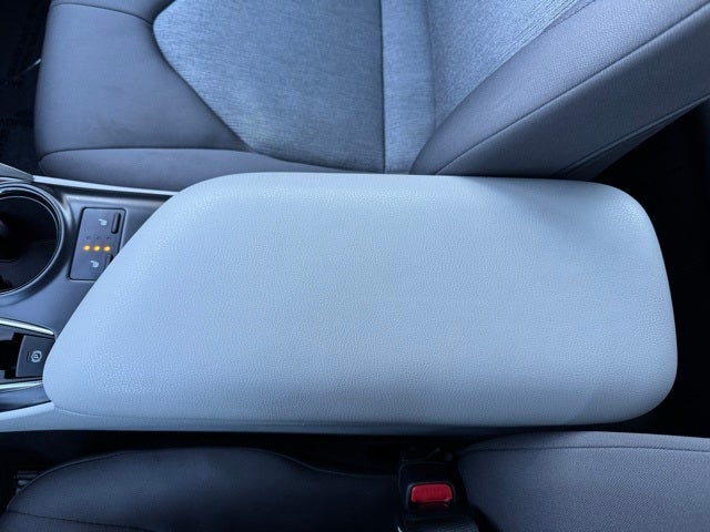 2018 Toyota Camry Hybrid LE FWD