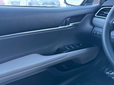 2018 Toyota Camry Hybrid LE FWD