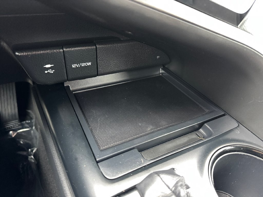 2019 Toyota Camry Hybrid LE FWD