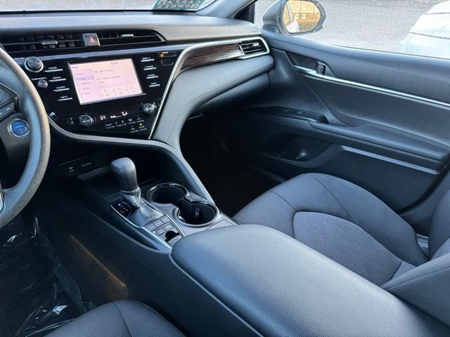 2018 Toyota Camry Hybrid LE FWD