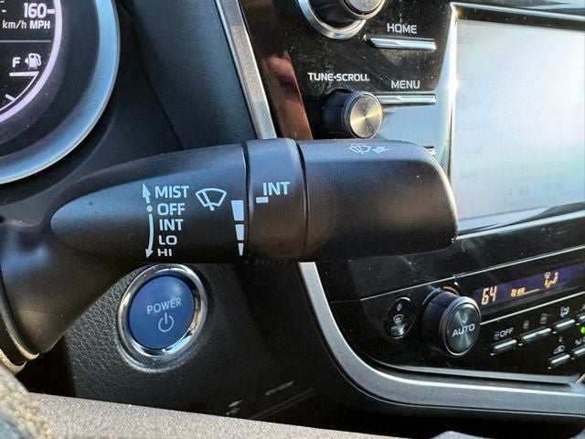 2018 Toyota Camry Hybrid LE FWD