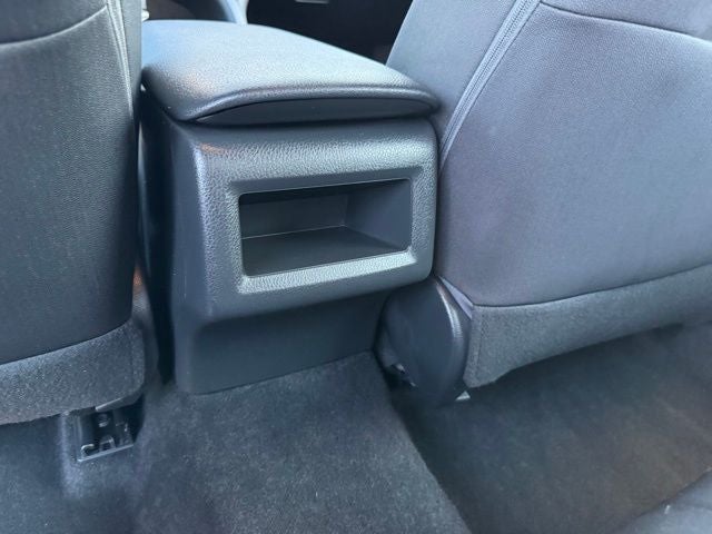 2018 Toyota Camry Hybrid LE FWD