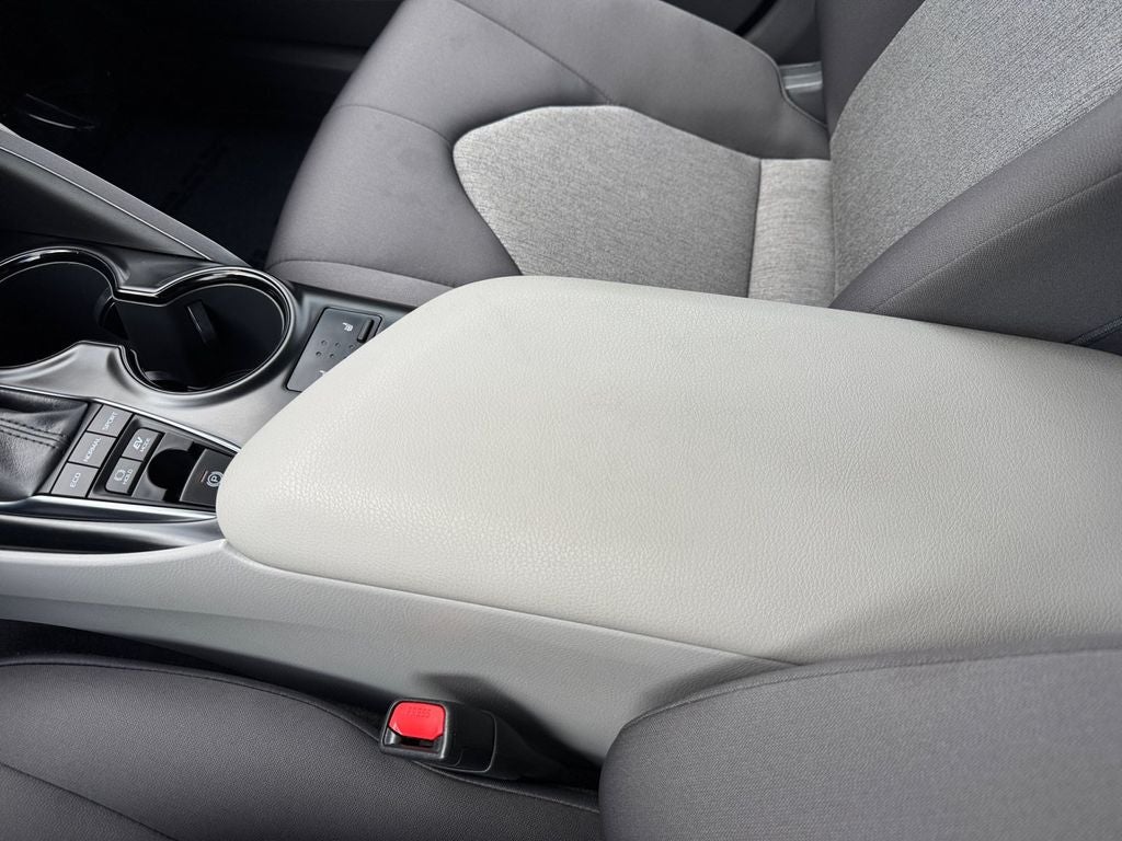 2019 Toyota Camry Hybrid LE FWD
