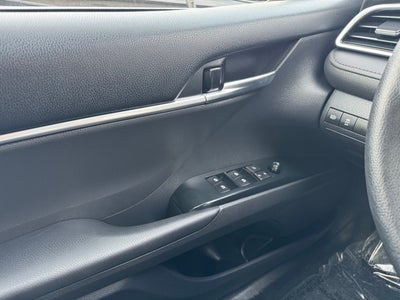 2018 Toyota Camry Hybrid LE FWD