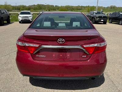 2015 Toyota Camry SE FWD
