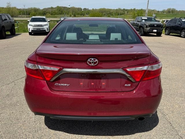 2015 Toyota Camry SE FWD