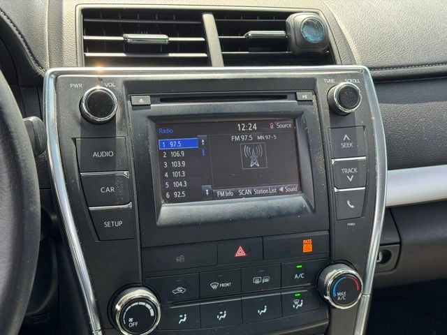 2015 Toyota Camry SE FWD