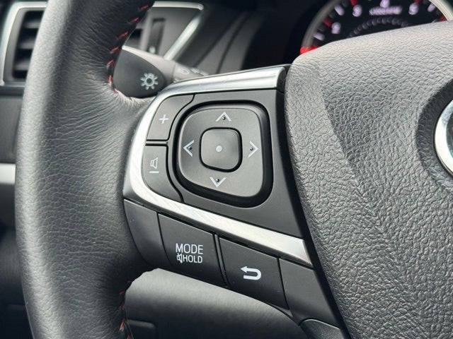 2016 Toyota Camry SE FWD