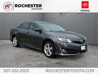 2014 Toyota Camry SE FWD