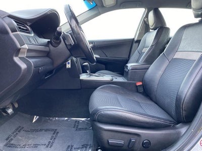 2014 Toyota Camry SE FWD