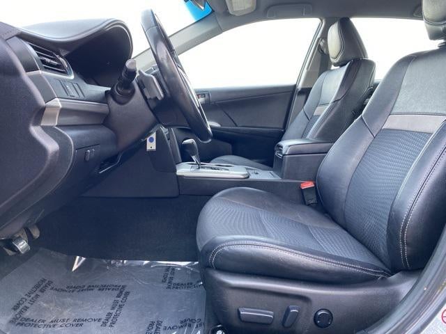 2014 Toyota Camry SE FWD