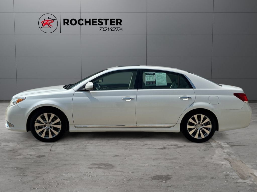 2012 Toyota Avalon Limited FWD
