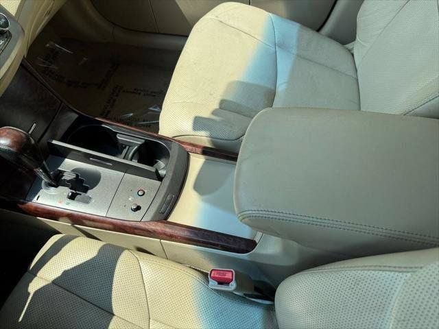 2012 Toyota Avalon Limited FWD