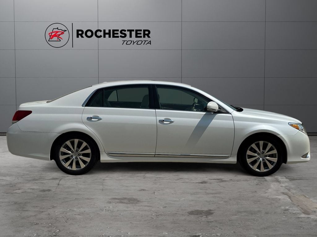 2012 Toyota Avalon Limited FWD