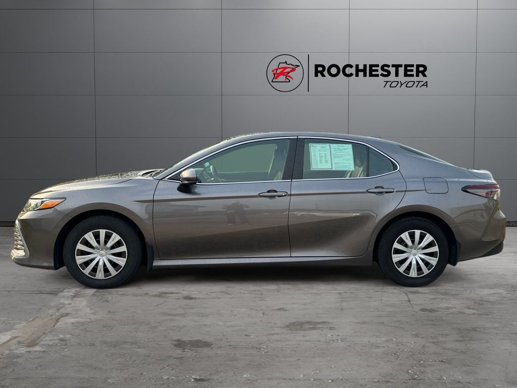 2024 Toyota Camry Hybrid LE FWD