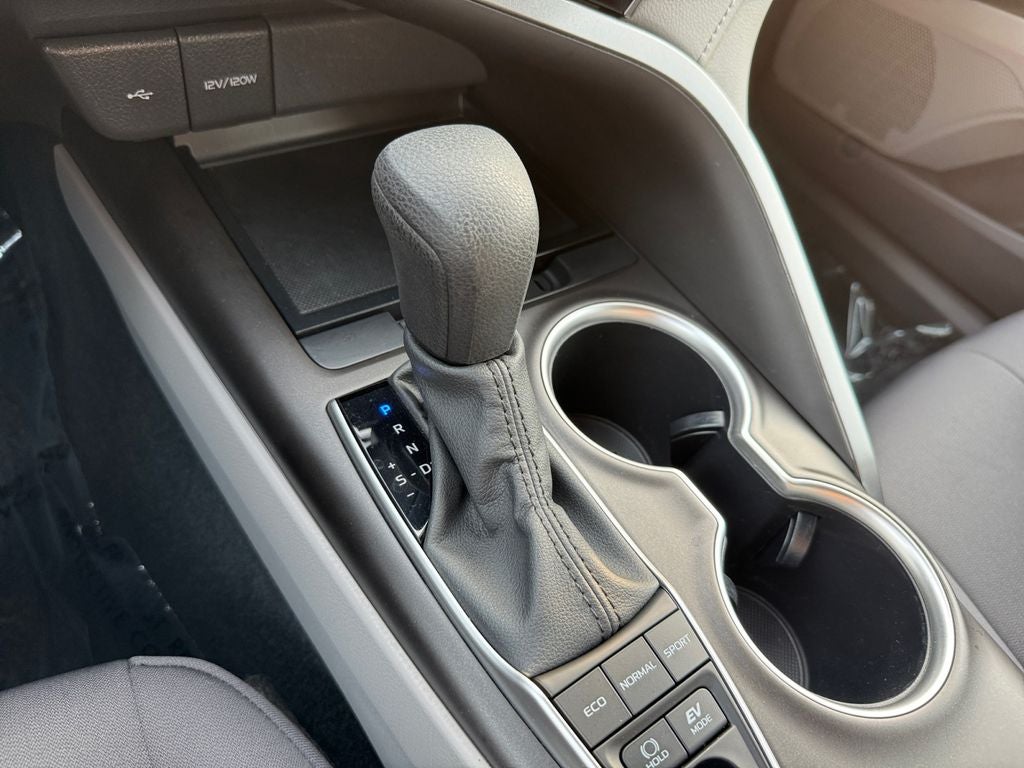 2024 Toyota Camry Hybrid LE FWD